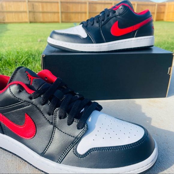 Air Jordan 1 Low - Picture 5 of 10